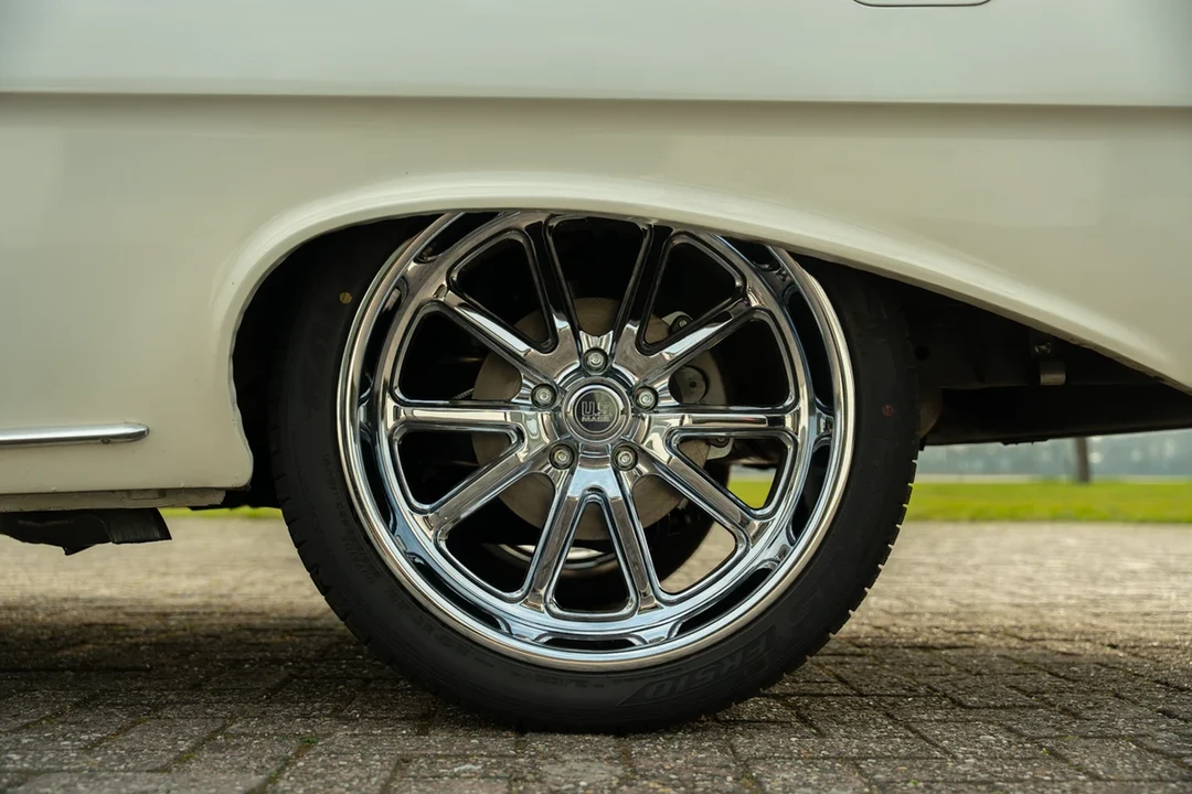1961 Chevrolet Biscayne - Image 8 of 30
