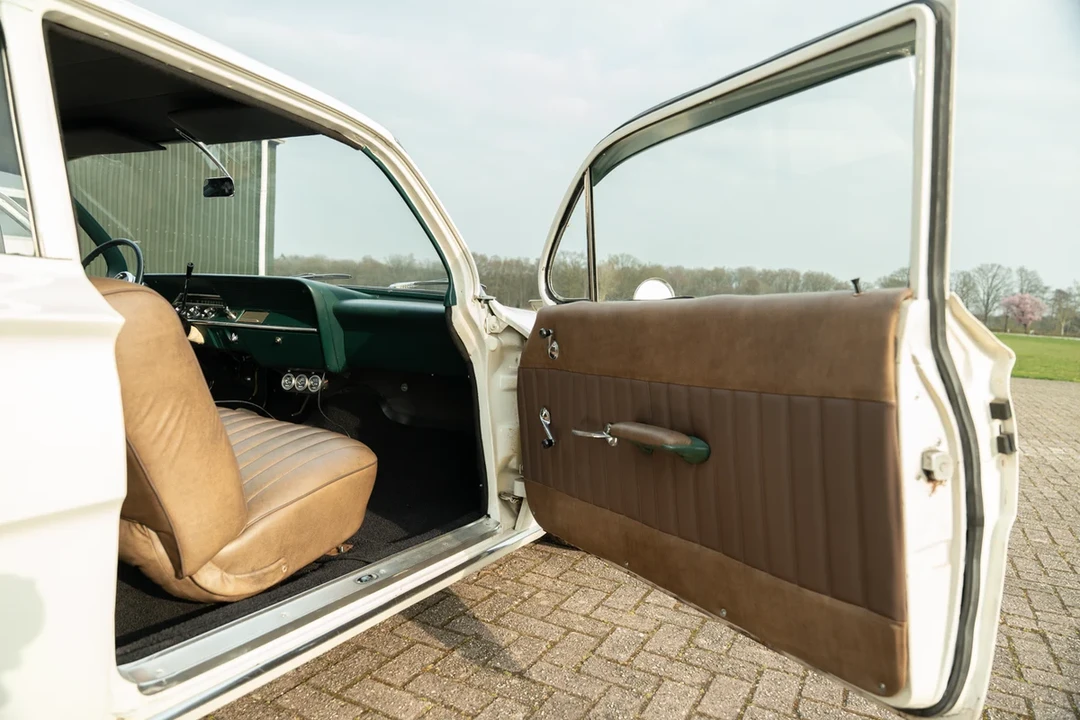 1961 Chevrolet Biscayne - Image 16 of 30
