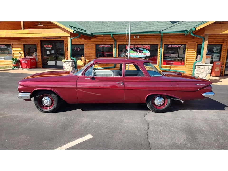 1961 Chevrolet Biscayne - Image 9 of 31
