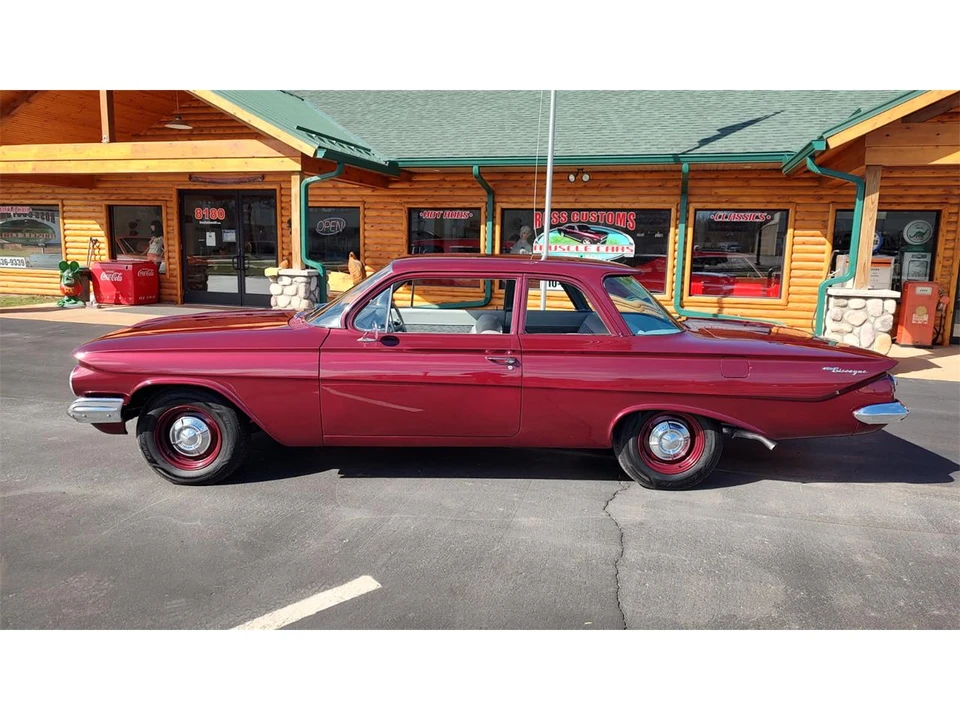 1961 Chevrolet Biscayne - Image 10 of 31