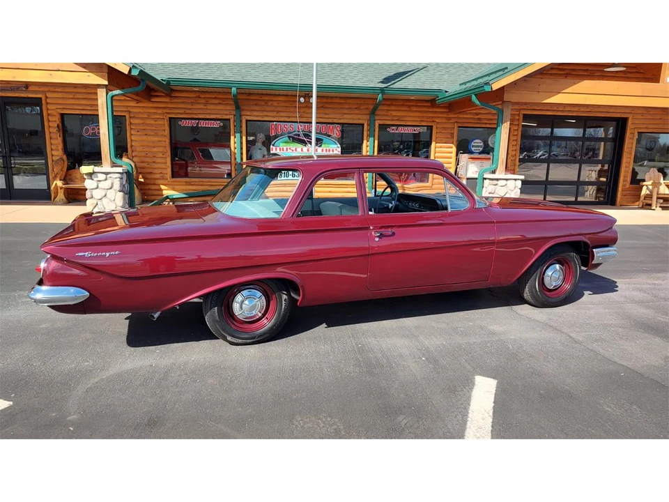 1961 Chevrolet Biscayne - Image 25 of 31