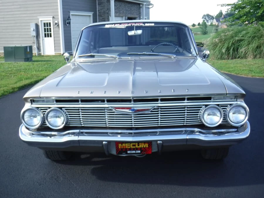 1961 Chevrolet Biscayne - Image 9 of 11