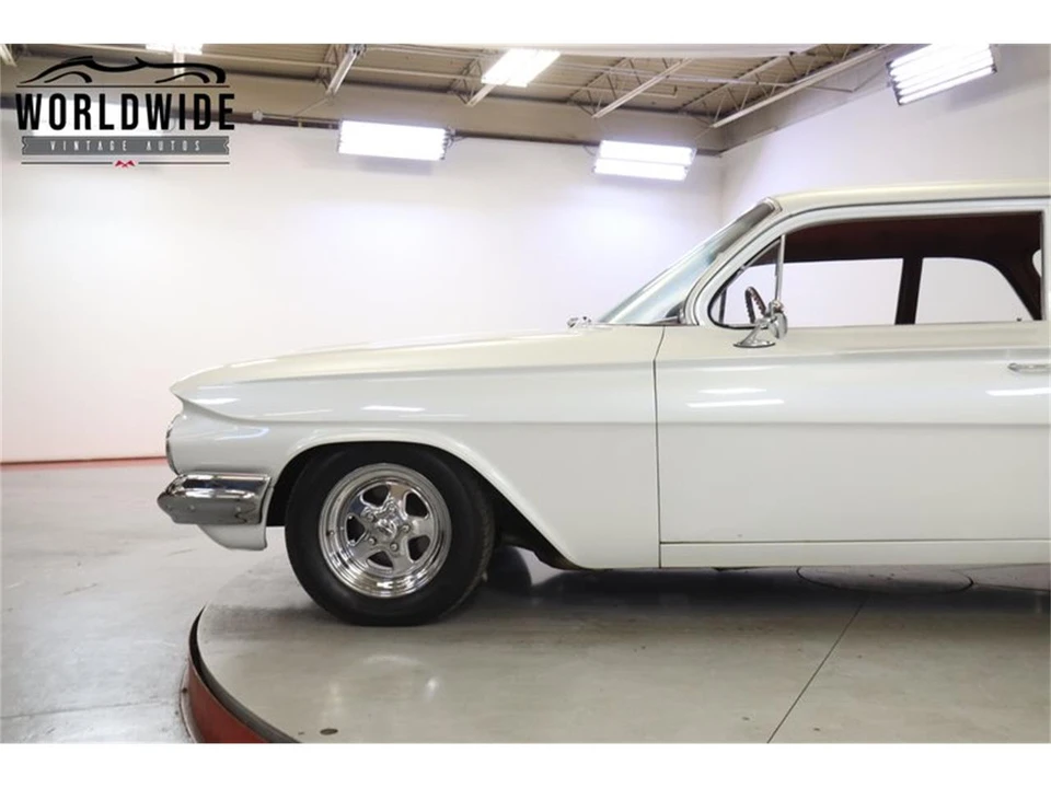 1961 Chevrolet Biscayne - Image 7 of 31