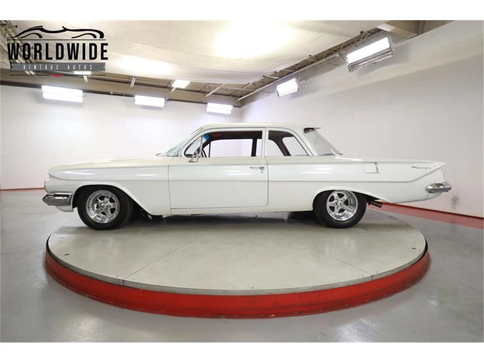 1961 Chevrolet Biscayne - Image 3 of 31