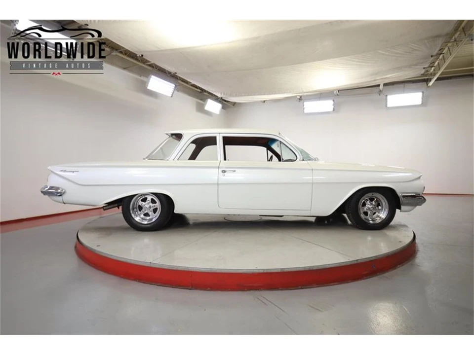 1961 Chevrolet Biscayne - Image 4 of 31