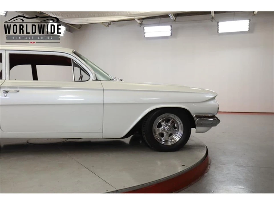 1961 Chevrolet Biscayne - Image 8 of 31