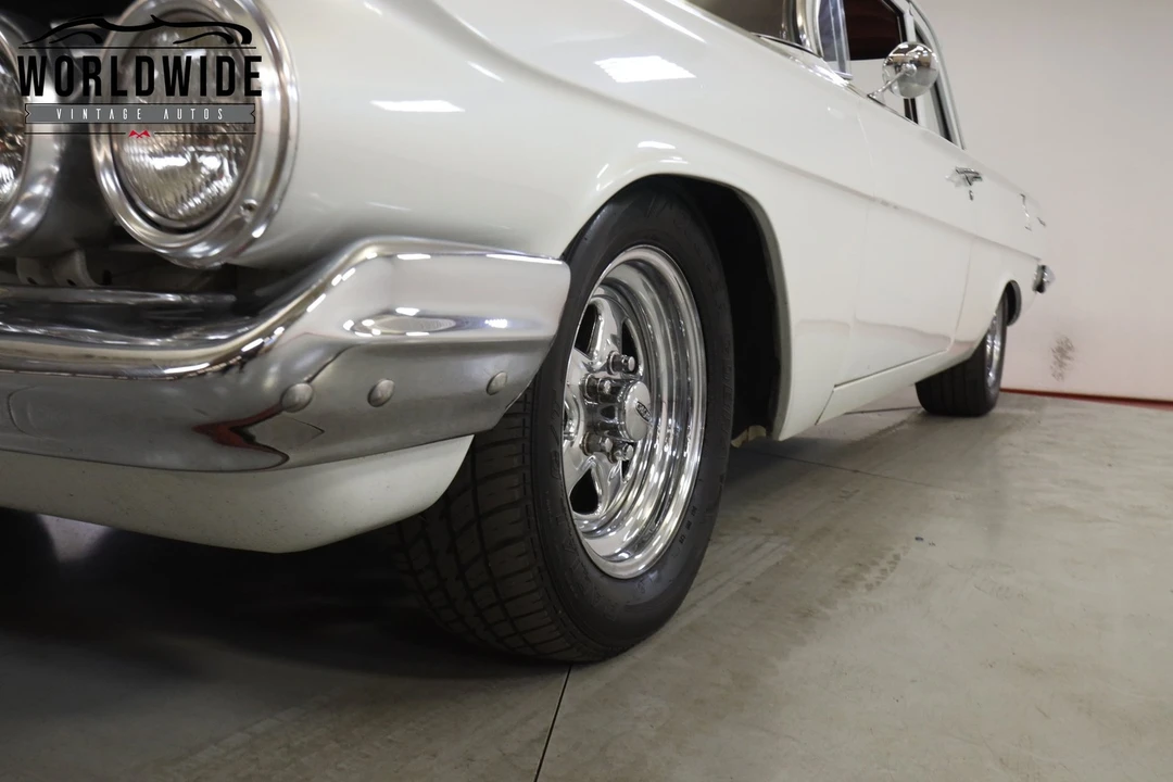 1961 Chevrolet Biscayne - Image 11 of 12