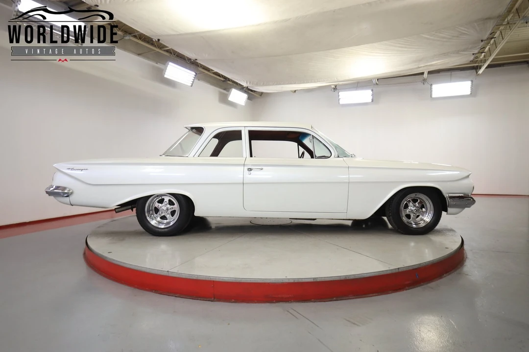 1961 Chevrolet Biscayne - Image 4 of 12