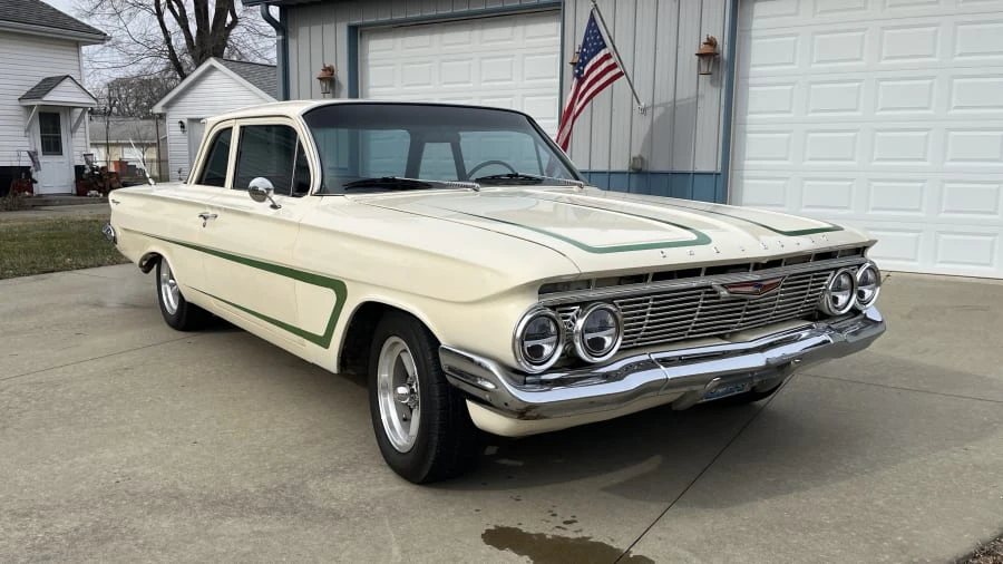 1961 Chevrolet Biscayne - Image 8 of 19