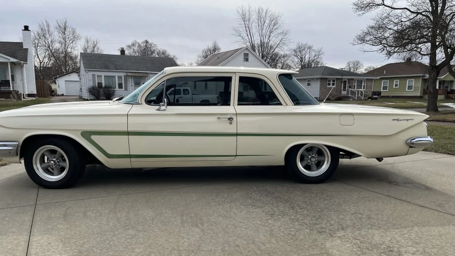 1961 Chevrolet Biscayne - Image 9 of 19