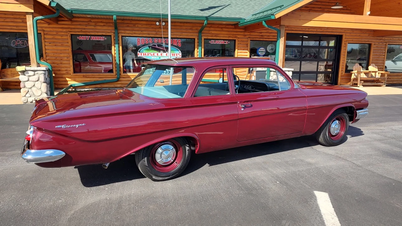 1961 Chevrolet Impala - Image 24 of 31