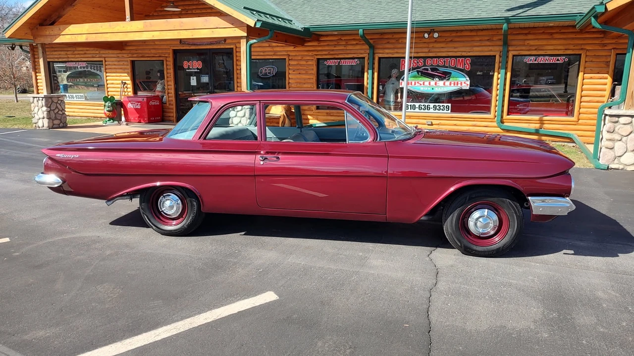 1961 Chevrolet Impala - Image 29 of 31