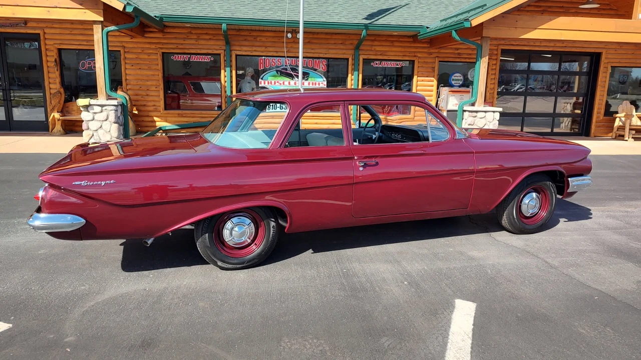 1961 Chevrolet Impala - Image 25 of 31