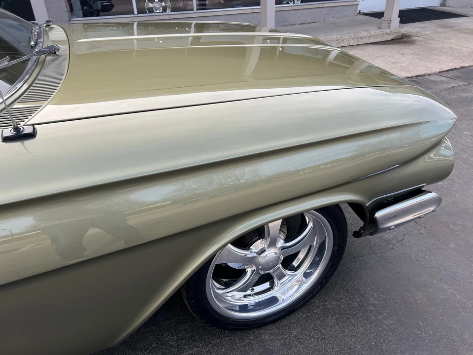 1961 Chevrolet Biscayne - Image 2 of 21