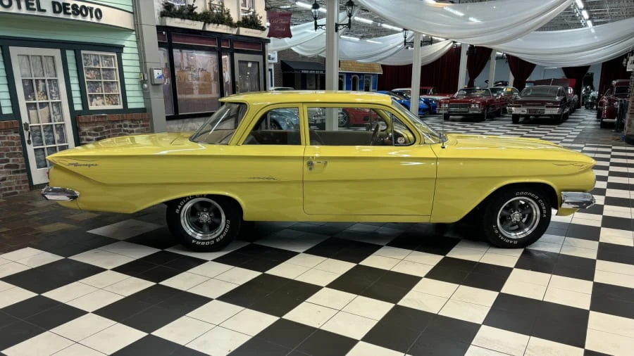 1961 Chevrolet Biscayne - Image 14 of 31
