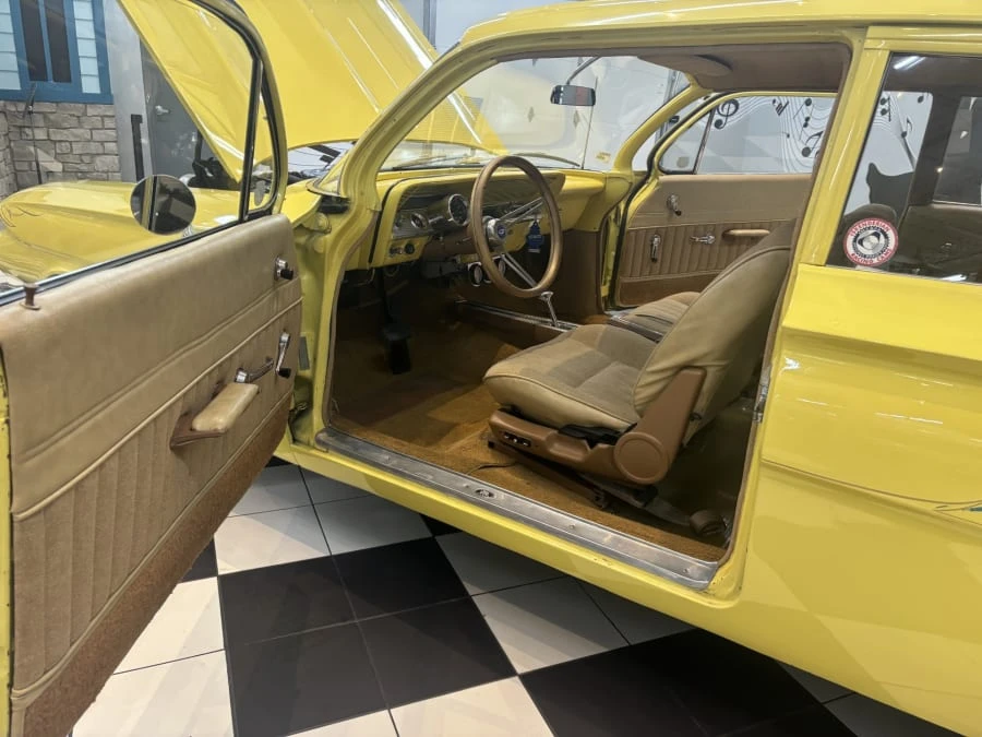 1961 Chevrolet Biscayne - Image 17 of 31