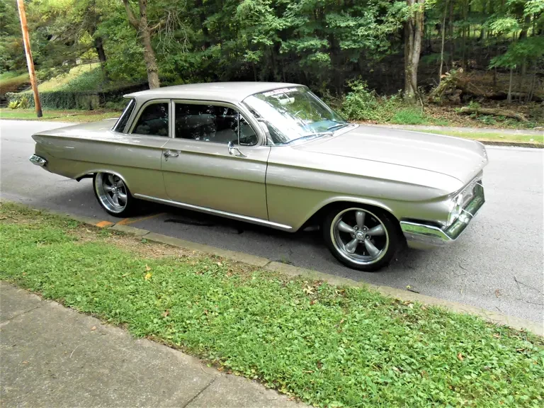 1961 Chevrolet Biscayne - Image 9 of 31