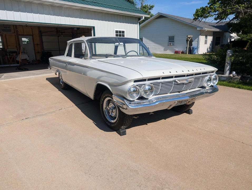 1961 Chevrolet Biscayne - Image 8 of 31
