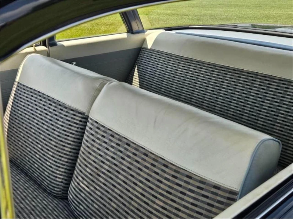 1961 Chevrolet Biscayne - Image 10 of 13