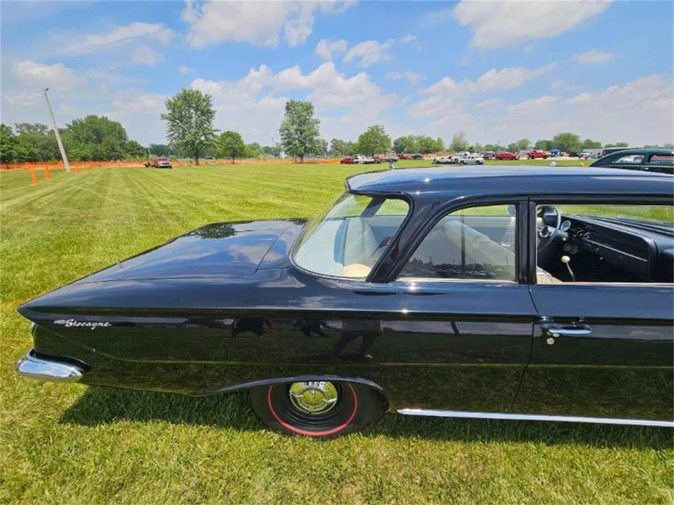 1961 Chevrolet Biscayne - Image 12 of 13