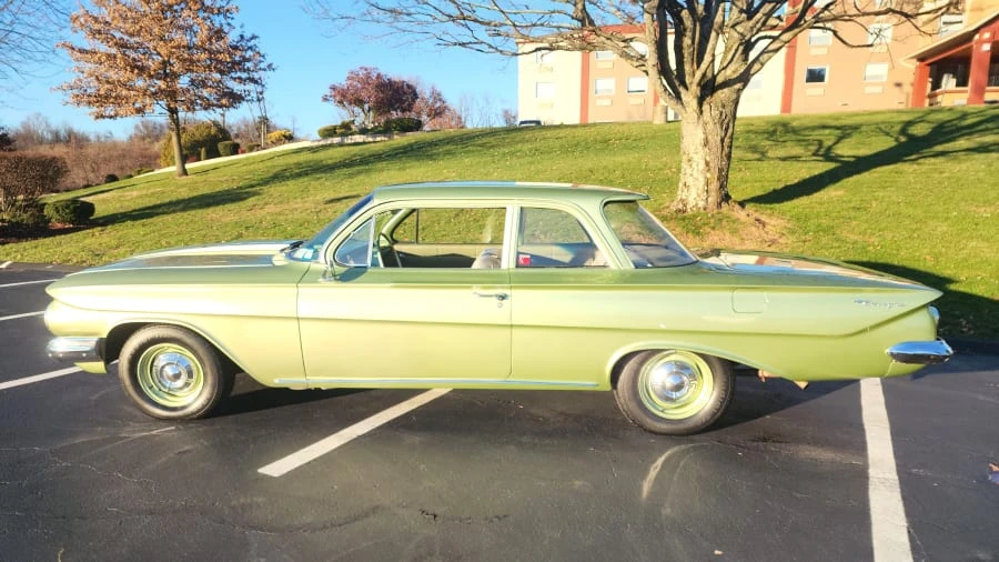 1961 Chevrolet Biscayne - Image 2 of 11