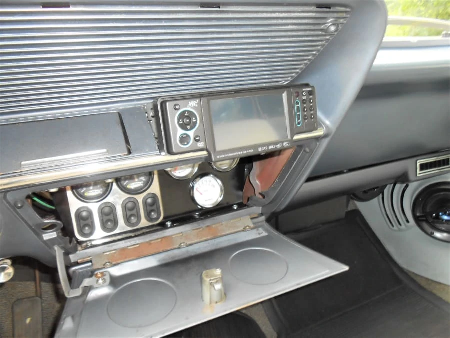 1961 Chevrolet Biscayne - Image 6 of 12