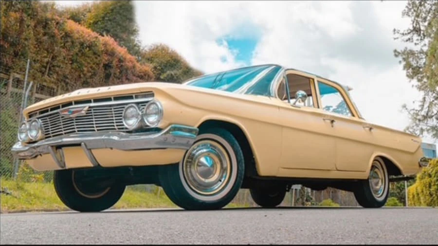 1961 Chevrolet Biscayne - Image 8 of 16