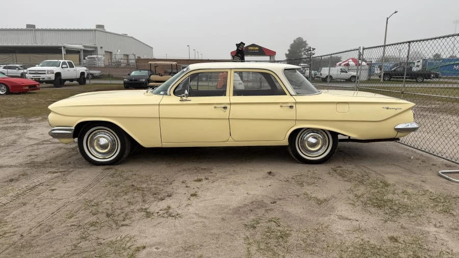 1961 Chevrolet Biscayne - Image 2 of 16