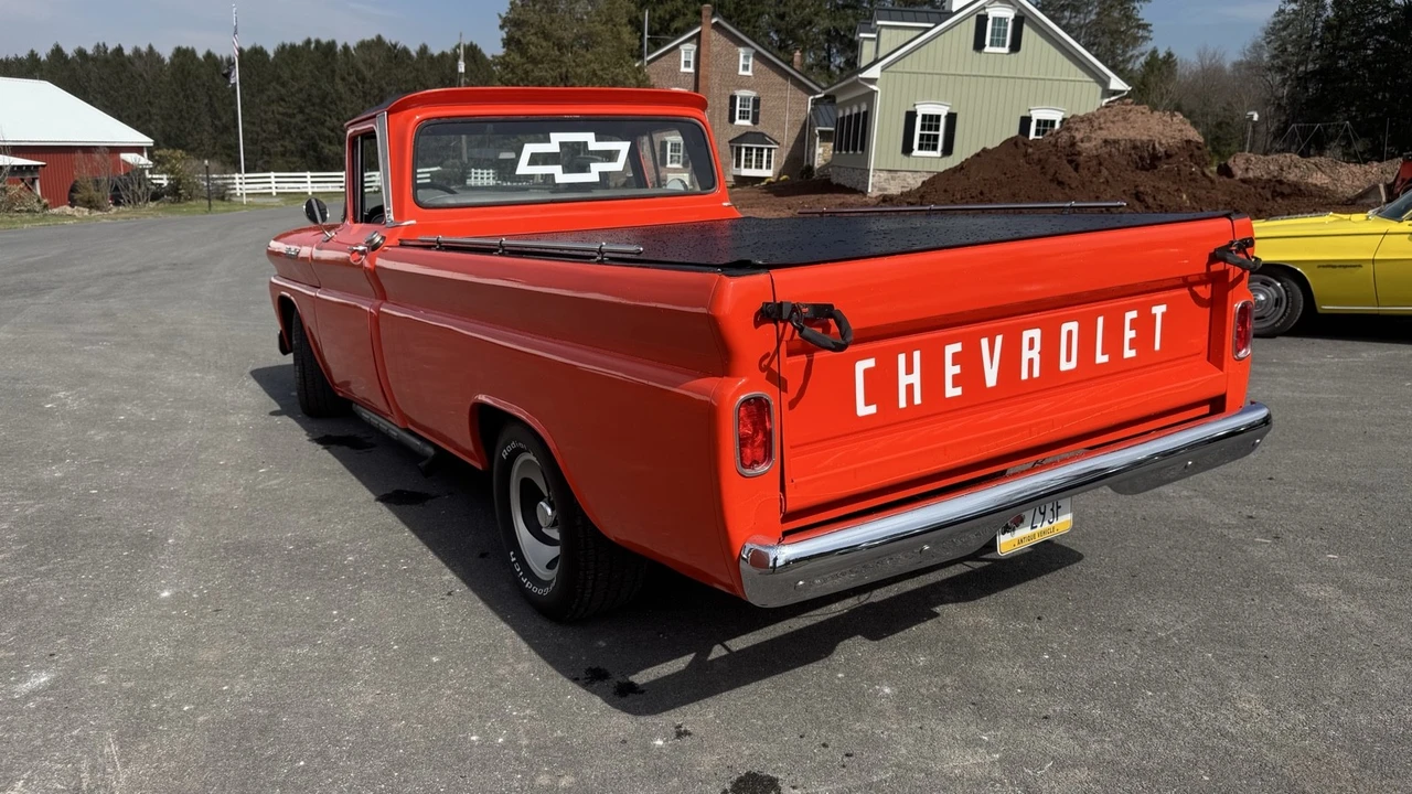 1961 Chevrolet Task Force - Image 4 of 18
