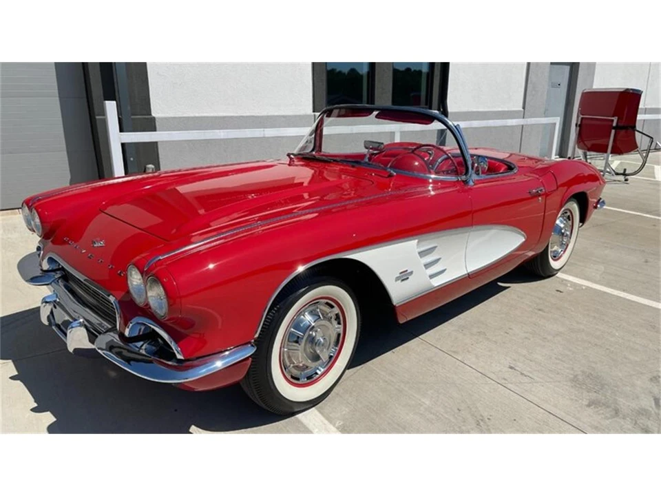 1961 Chevrolet Corvette C1 - Image 2 of 31