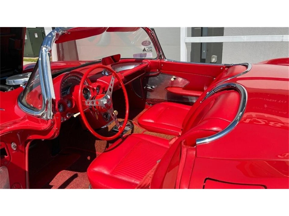 1961 Chevrolet Corvette C1 - Image 6 of 31