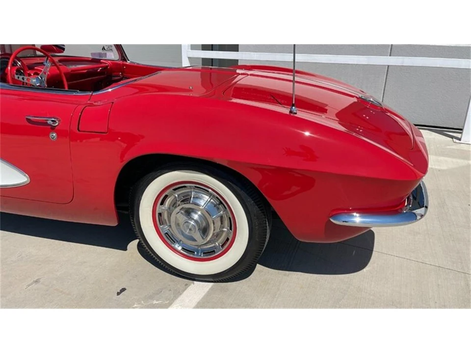 1961 Chevrolet Corvette C1 - Image 14 of 31