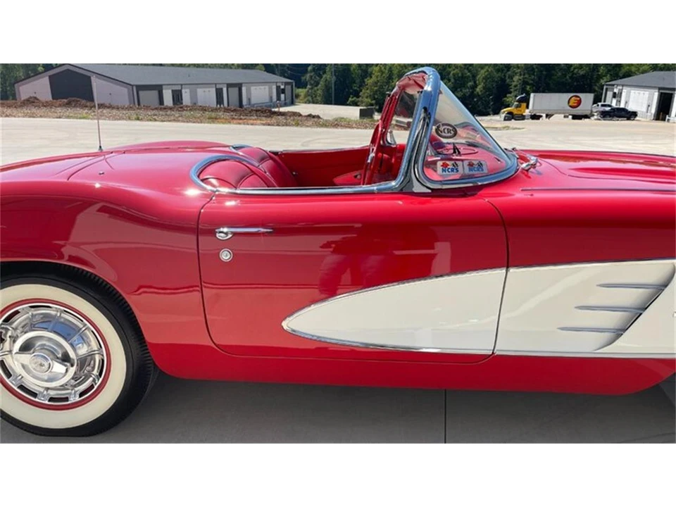 1961 Chevrolet Corvette C1 - Image 19 of 31