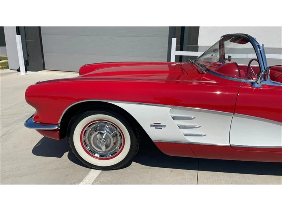 1961 Chevrolet Corvette C1 - Image 12 of 31