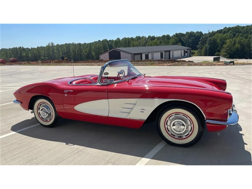 1961 Chevrolet Corvette C1 - Image 16 of 31