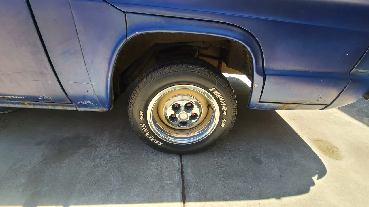 1961 Chevrolet Corvair Rampside & Loadside - Image 24 of 31