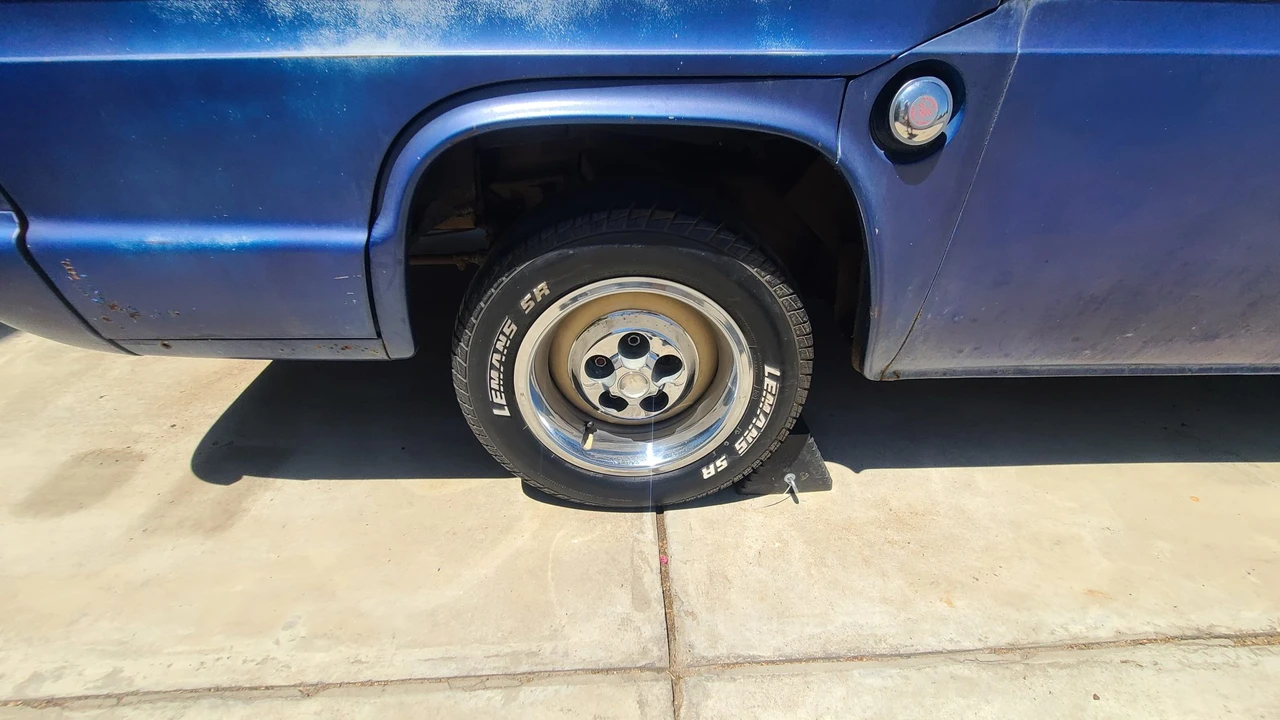 1961 Chevrolet Corvair Rampside & Loadside - Image 27 of 31