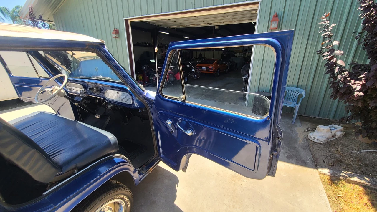1961 Chevrolet Corvair Rampside & Loadside - Image 30 of 31