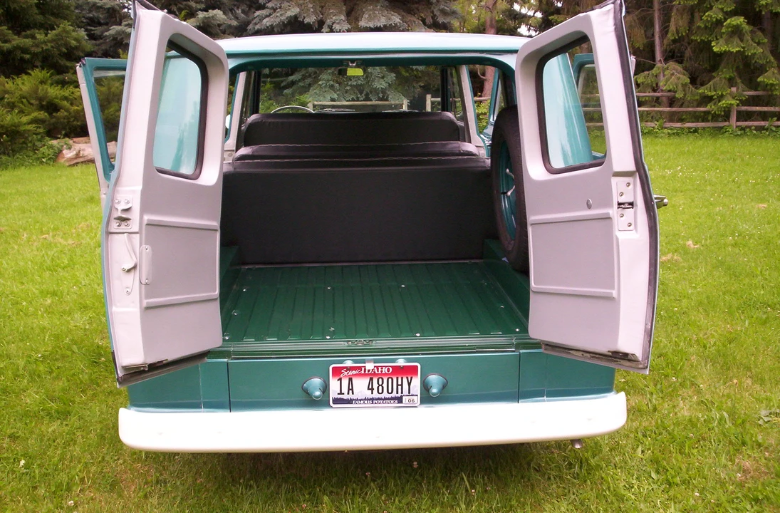 1961 Chevrolet Corvair Greenbrier & Corvan - Image 22 of 31