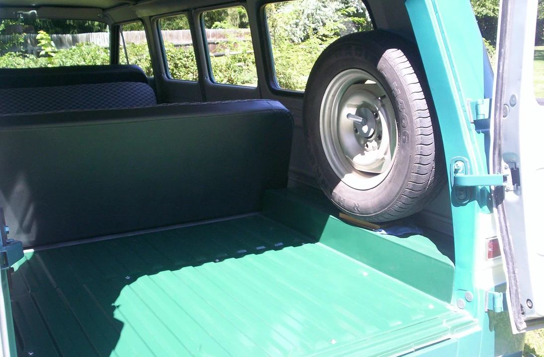 1961 Chevrolet Corvair Greenbrier & Corvan - Image 23 of 31
