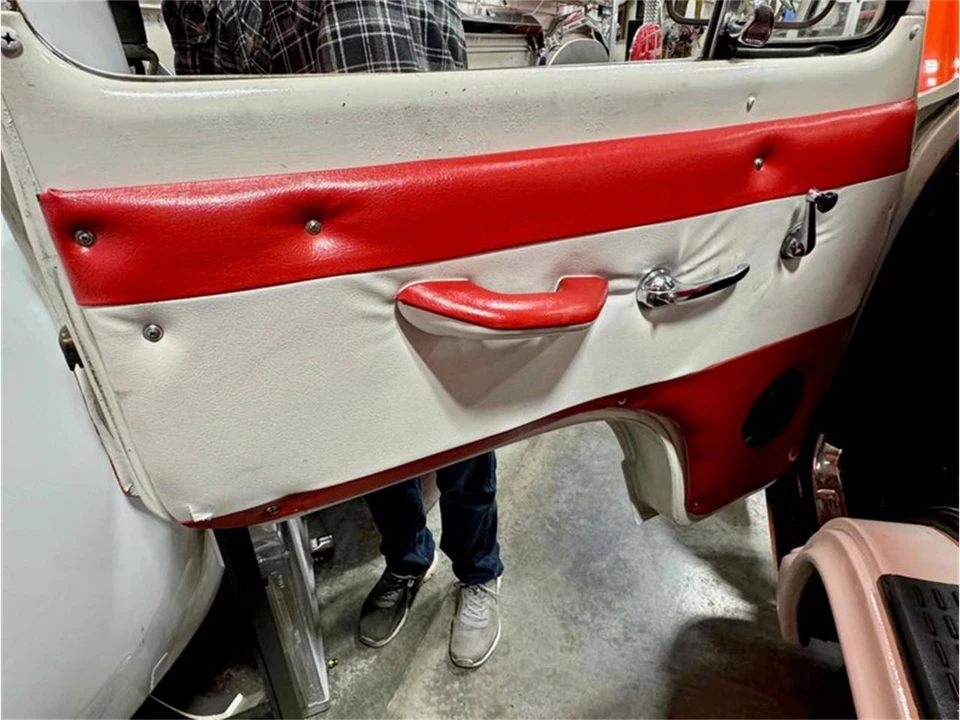 1961 Chevrolet Corvair 1st Gen - Image 21 of 31