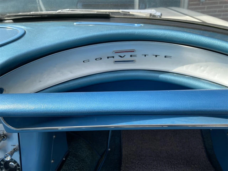 1961 Chevrolet Corvette C1 - Image 14 of 31