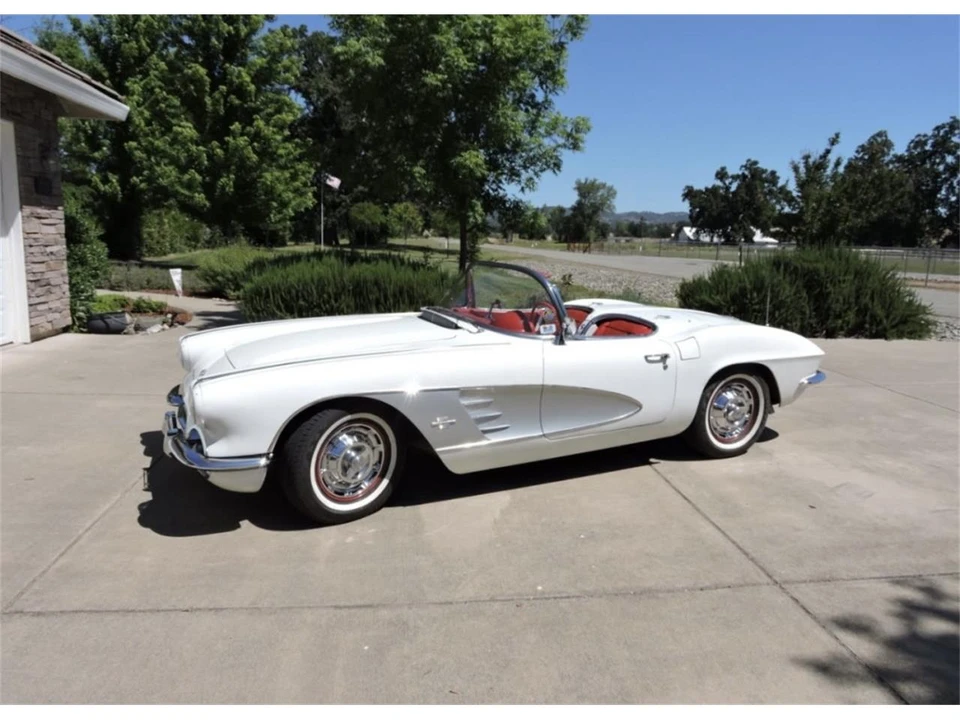 1961 Chevrolet Corvette C1 - Image 3 of 16