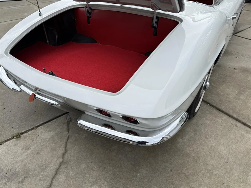 1961 Chevrolet Corvette C1 - Image 7 of 16