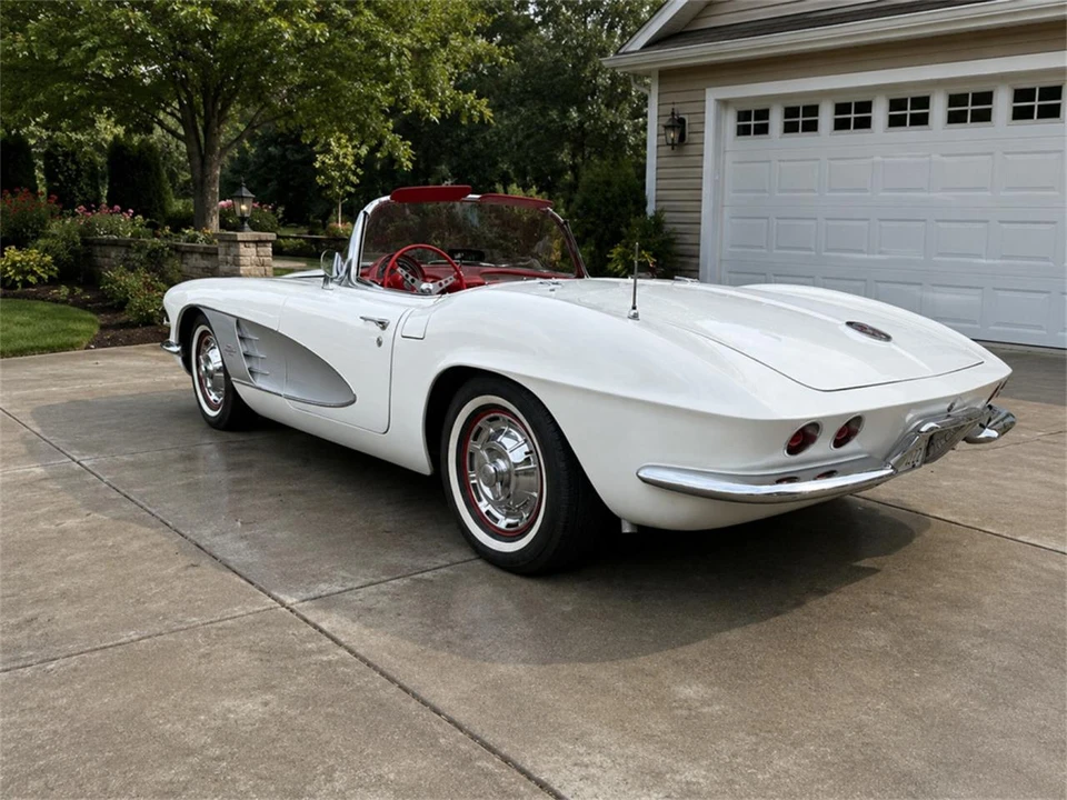 1961 Chevrolet Corvette C1 - Image 4 of 16