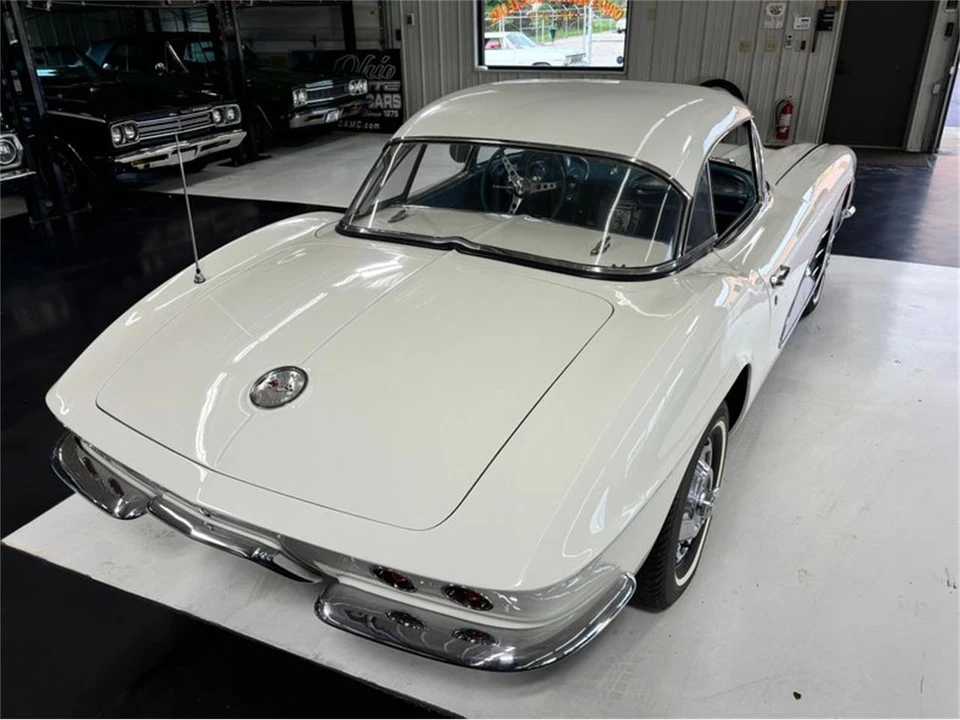 1961 Chevrolet Corvette C1 - Image 10 of 31