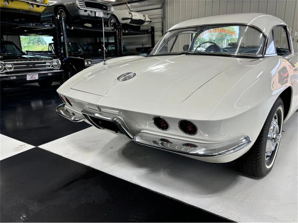 1961 Chevrolet Corvette C1 - Image 9 of 31