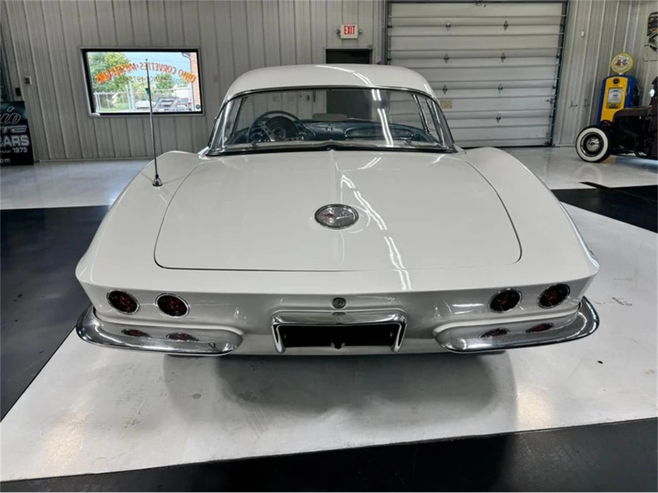 1961 Chevrolet Corvette C1 - Image 12 of 31