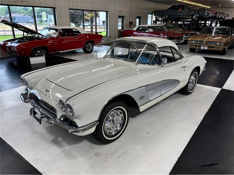 1961 Chevrolet Corvette C1 - Image 19 of 31