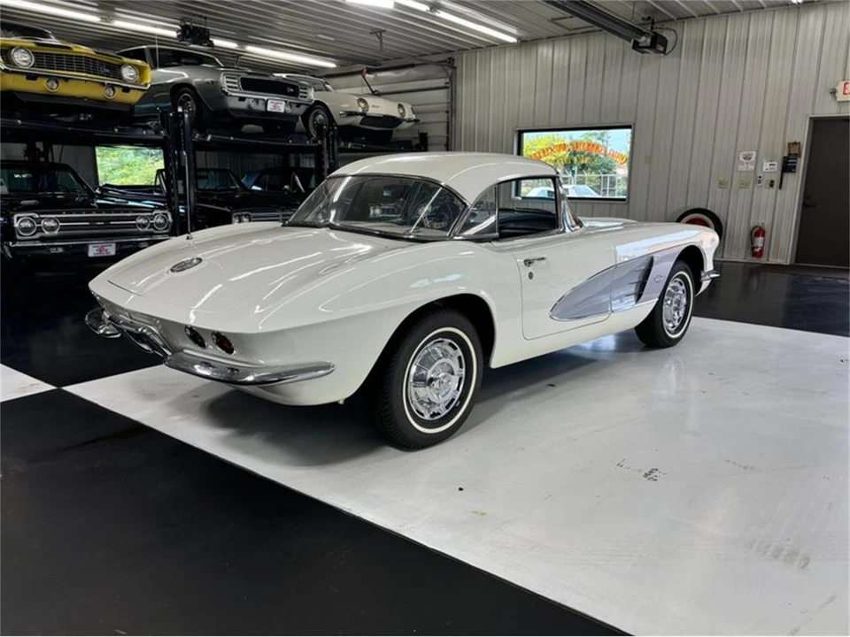 1961 Chevrolet Corvette C1 - Image 8 of 31